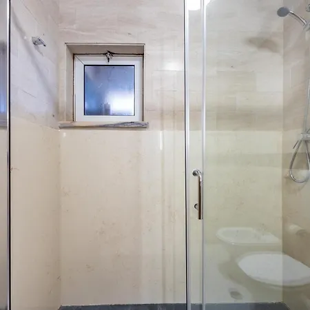 Διαμέρισμα Henry Matisse, Swimming Pool Σάγκρες