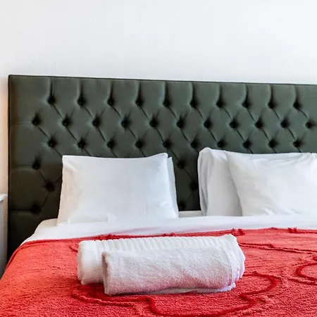 Διαμέρισμα Henry Matisse, Swimming Pool Σάγκρες