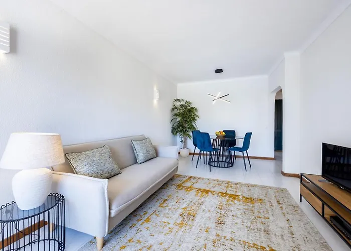 Henry Matisse, Swimming Pool * Sagres