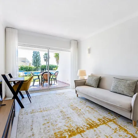 Henry Matisse, Swimming Pool 公寓 萨格里什