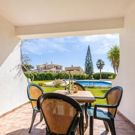Henry Matisse, Swimming Pool Apartment Sagres